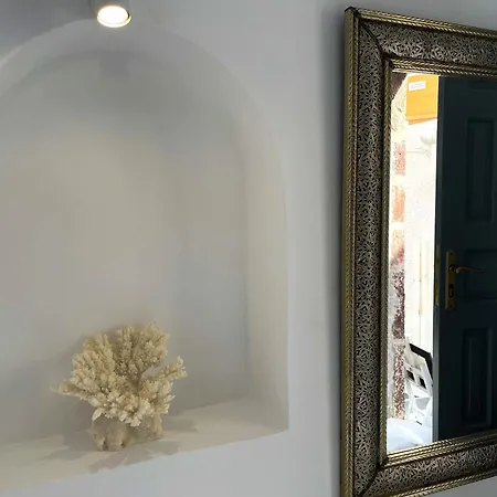 Charming Santorini - 1 Bedroom - Wonderful Sea Views And Perfect For A Couples Getaway - *