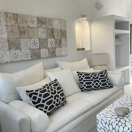 Charming Santorini - 1 Bedroom - Wonderful Sea Views And Perfect For A Couples Getaway - Villa *