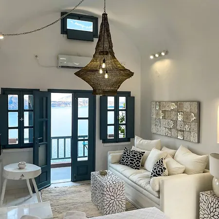 Willa Charming Santorini - 1 Bedroom - Wonderful Sea Views And Perfect For A Couples Getaway - Oia